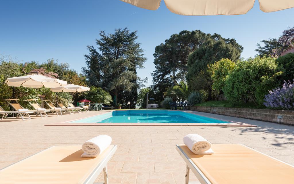 B&B Villa Il Poggetto ヴェントゥリーナ エクステリア 写真